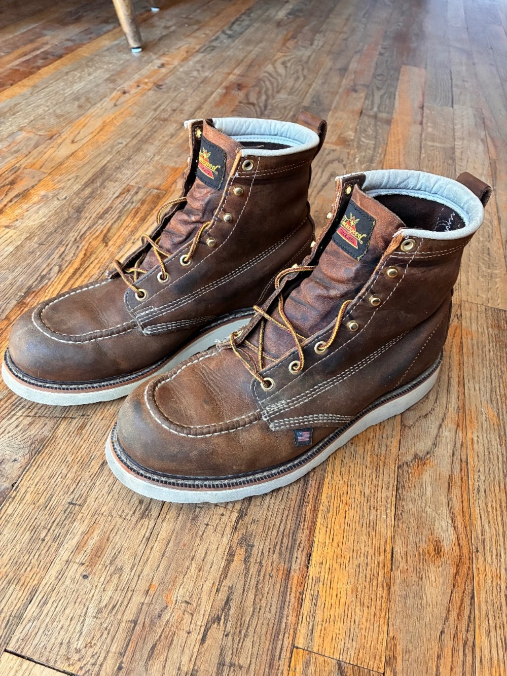 Thorogood Men’s 6” Moc Toe Boots